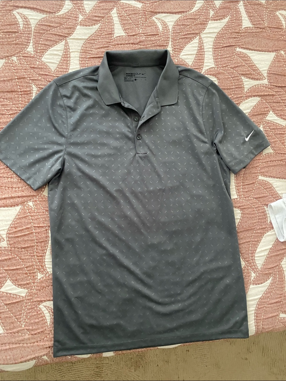 Nike Men’s Dark Gray Polo with Subtle Dot Pattern